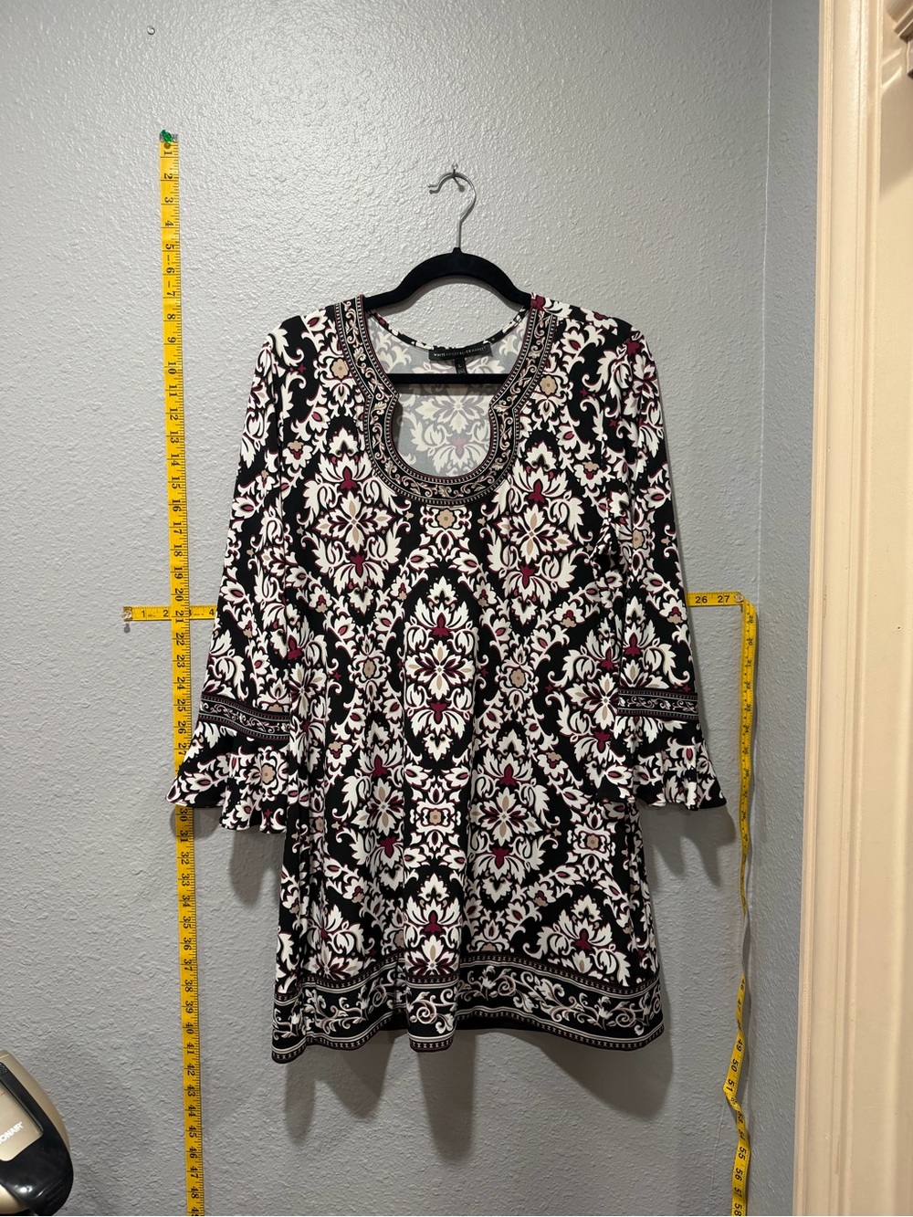 White House Black Market Damask Print Bell Sleeve Tunic Top Size Large